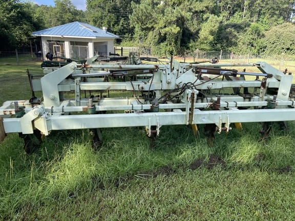 1999 KMC 67-06-36 Equipment Image0