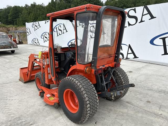 Image of Kubota B2400 equipment image 2
