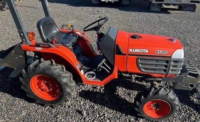 Image of Kubota B7300 equipment image 4