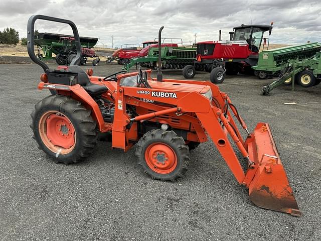 Image of Kubota L2500 equipment image 4