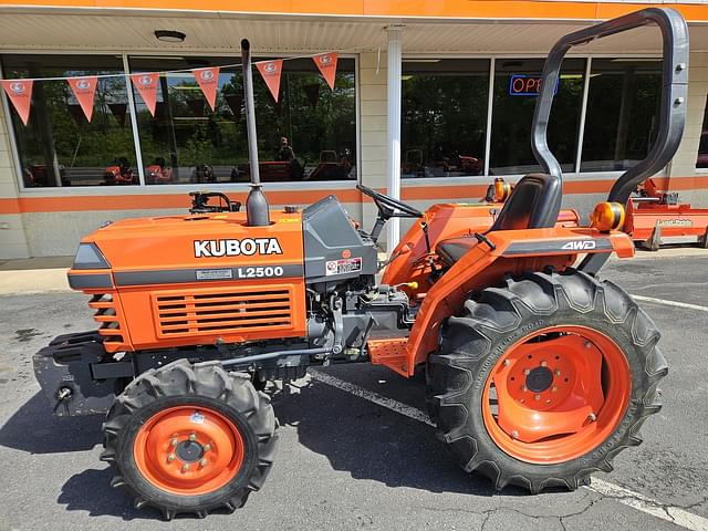 Image of Kubota L2500 equipment image 1