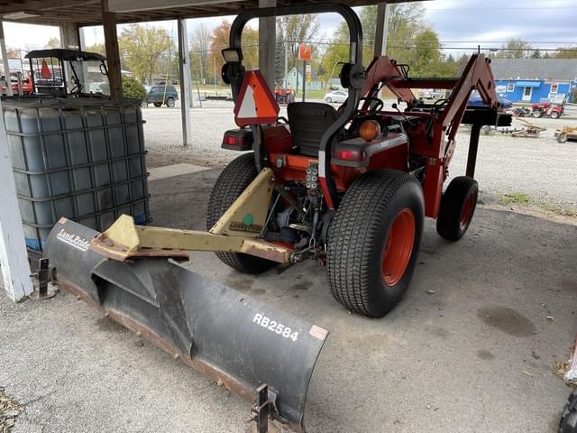 Image of Kubota L3710HST equipment image 3