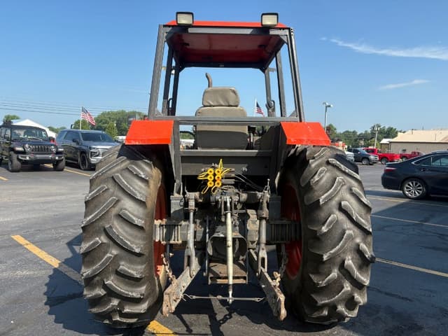 Image of Kubota M9000 equipment image 3