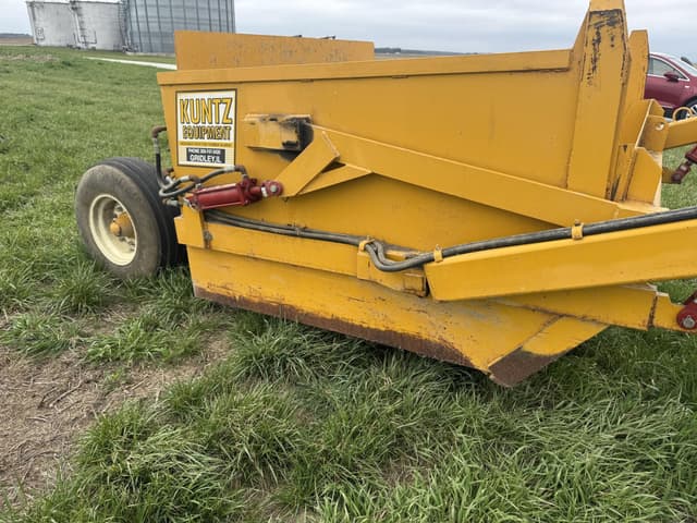 Image of Kuntz Dirt Scraper equipment image 1