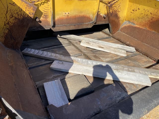 Image of LeeBoy 8000D equipment image 4