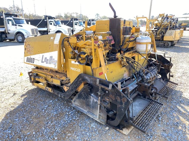 Image of LeeBoy 8000D equipment image 1