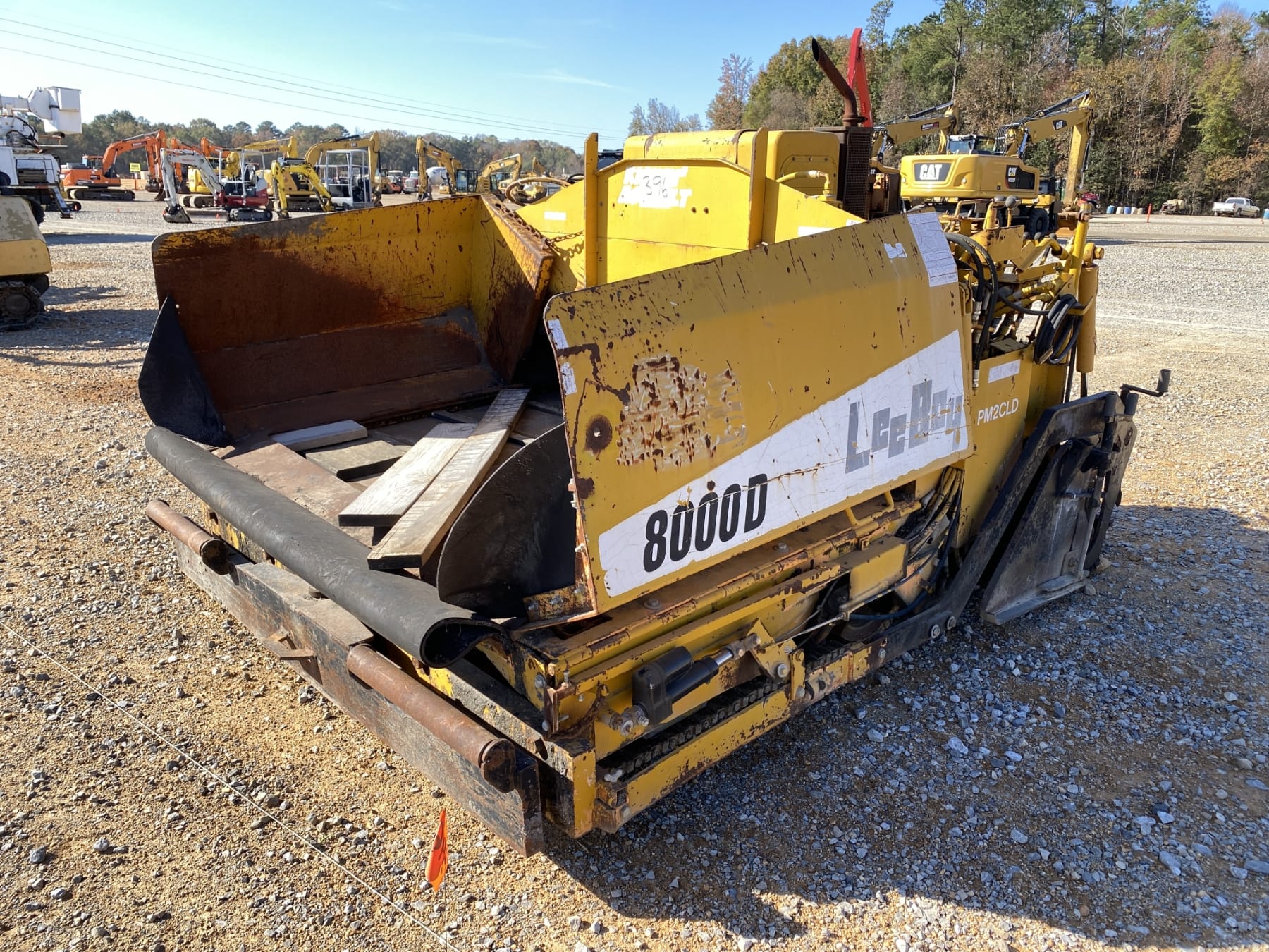 1999 LeeBoy 8000D Equipment Image0