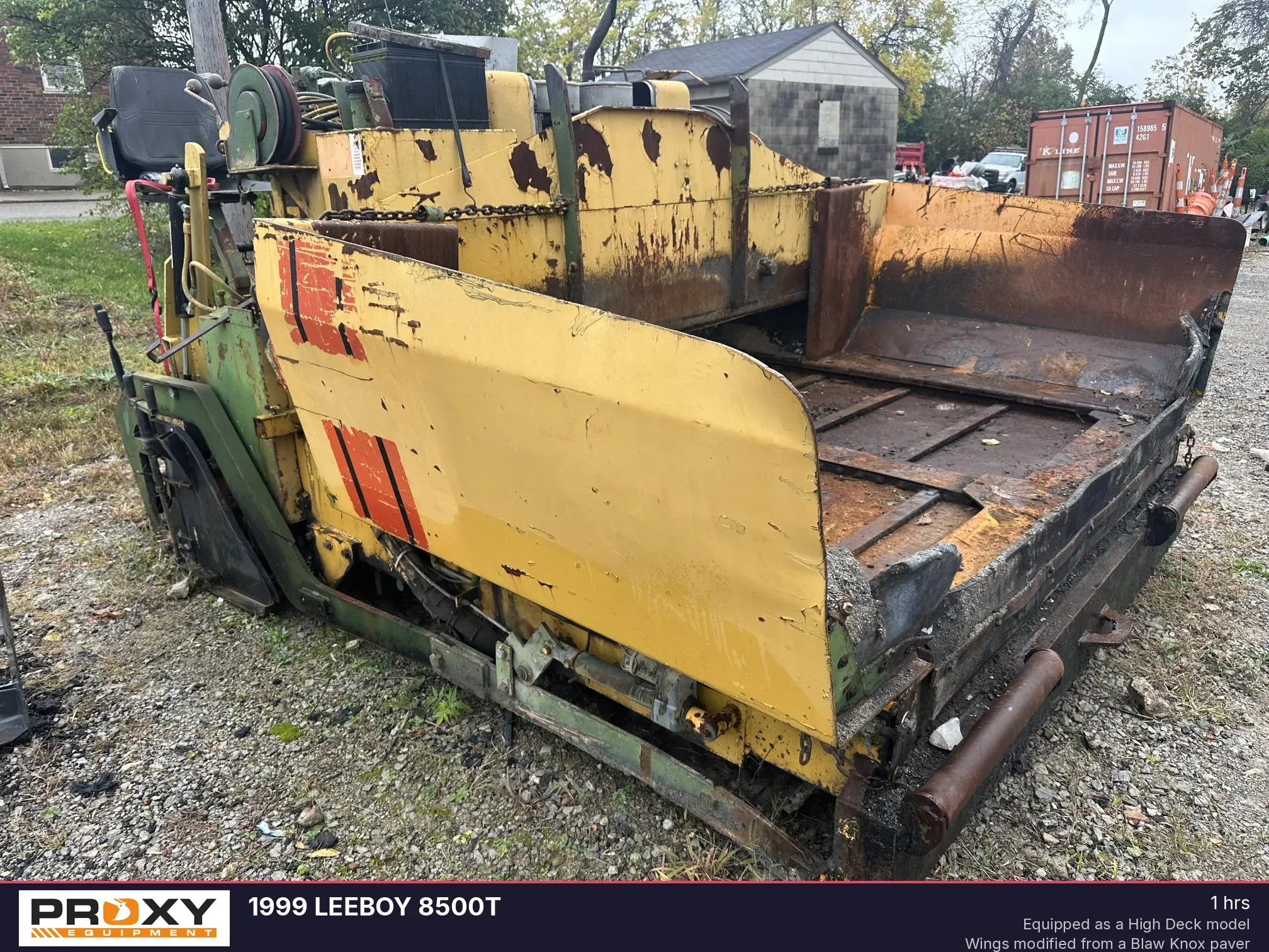 1999 LeeBoy L8500T Equipment Image0