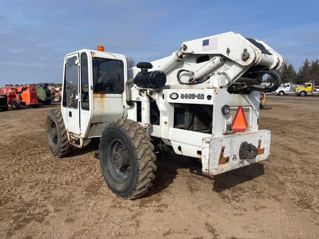 Image of Lull 844C-42 equipment image 1