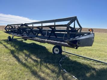 Main image MacDon 962