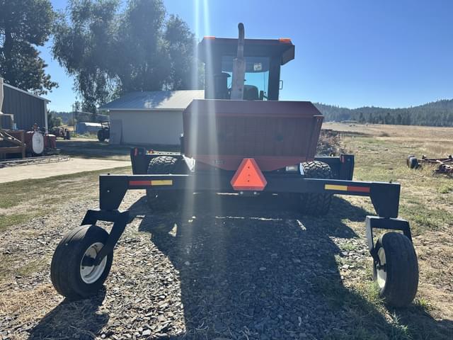 Image of MacDon 9200 equipment image 3