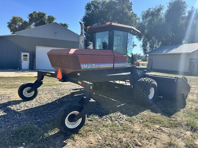 Image of MacDon 9200 equipment image 4