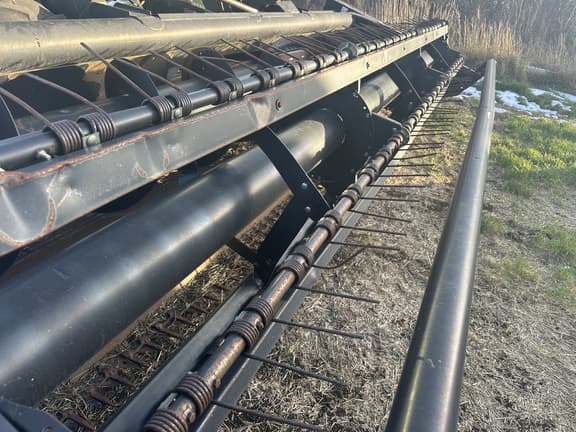 Image of MacDon 9300 equipment image 3