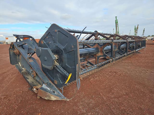 Image of MacDon 972 equipment image 2