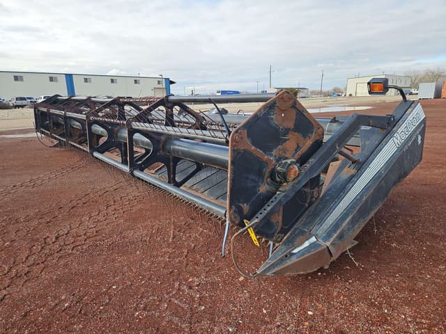 Image of MacDon 972 equipment image 1