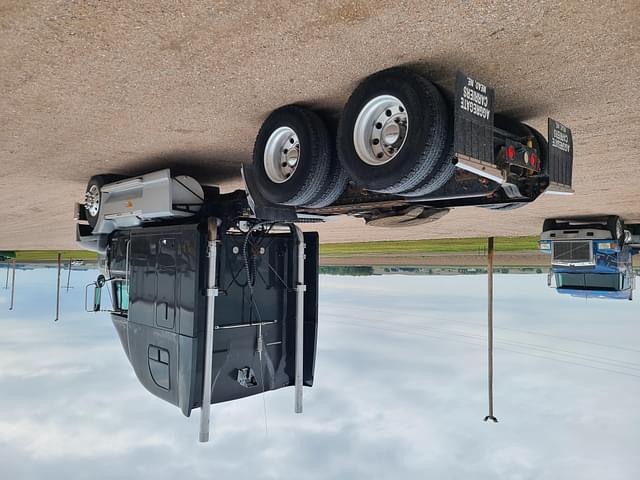 Image of Mack CH600 equipment image 2