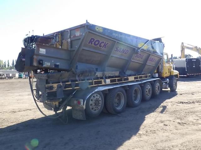 Image of Mack CH613 equipment image 3