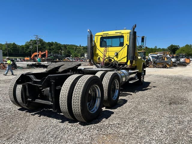 Image of Mack CH613 equipment image 3