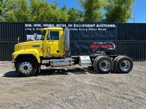 1999 Mack CH613 Image