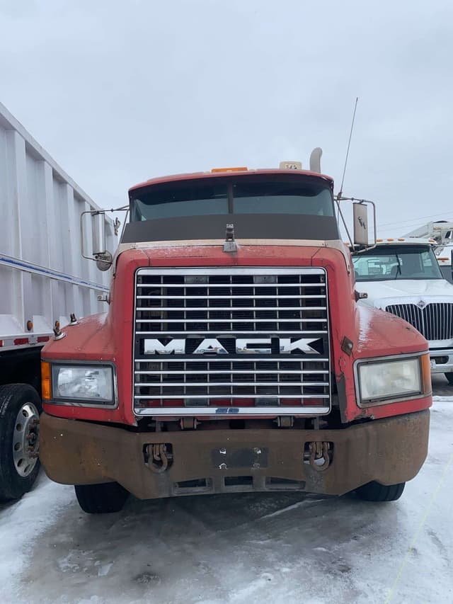 Image of Mack CH613 equipment image 2