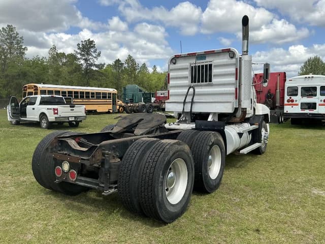 Image of Mack CH613 equipment image 4