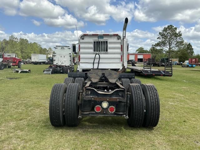 Image of Mack CH613 equipment image 3