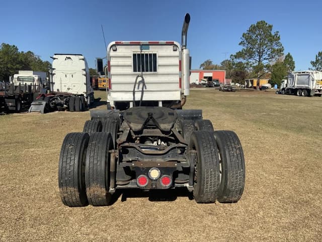 Image of Mack CH613 equipment image 3