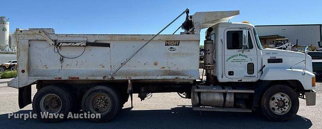Image of Mack CH613 equipment image 3