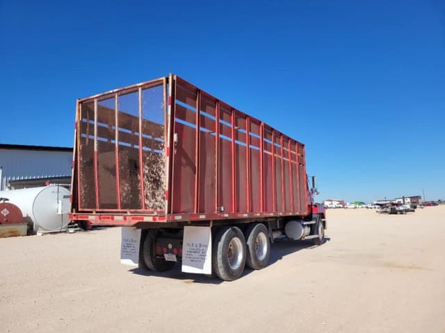 Image of Mack CH613 equipment image 4