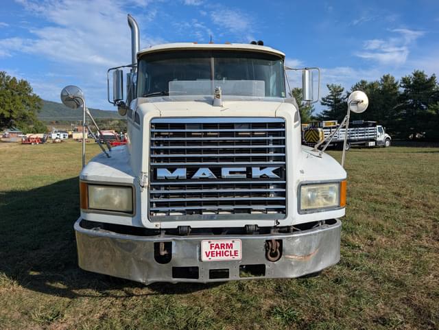 Image of Mack CH613 equipment image 1