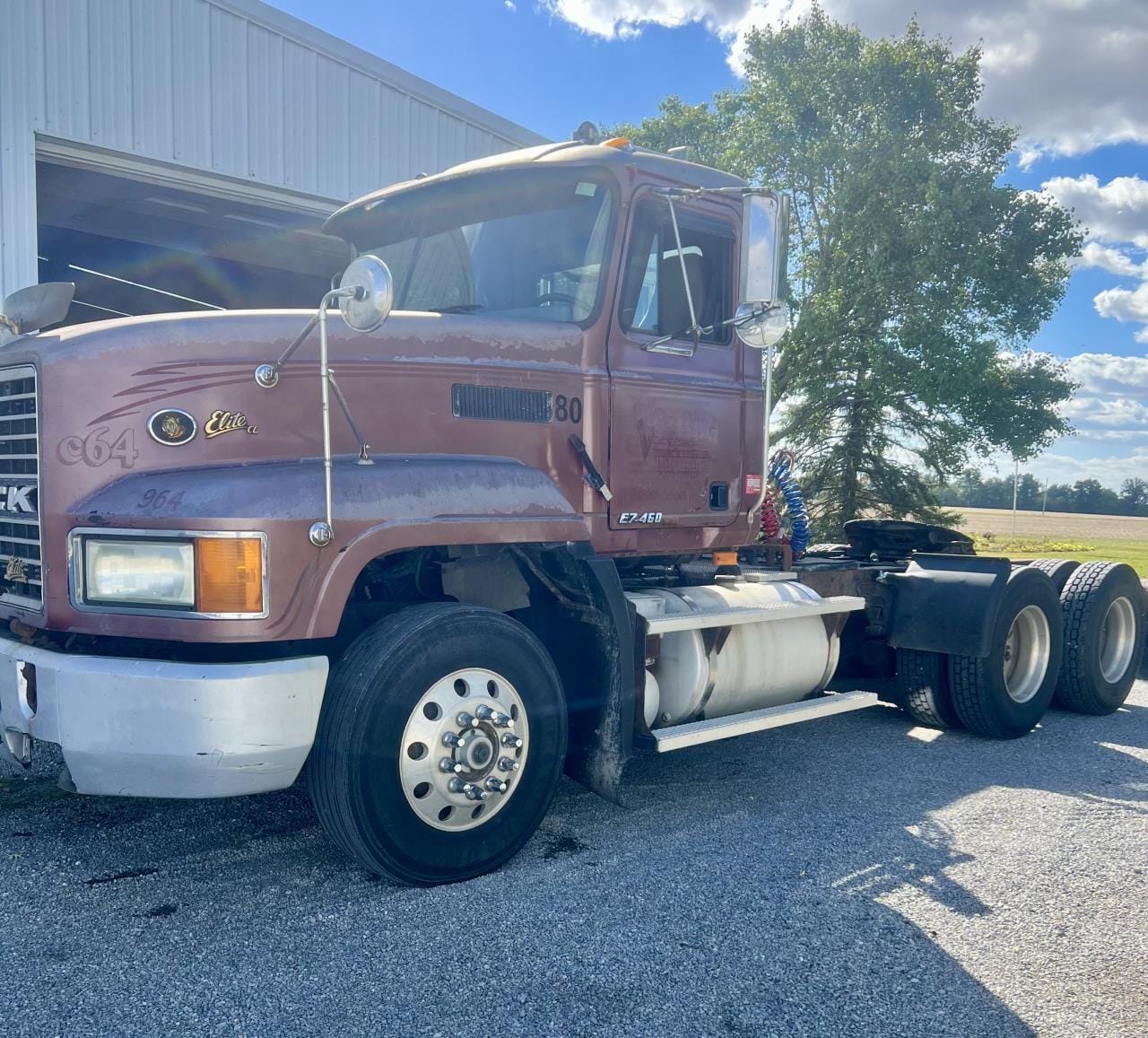1999 Mack CH613 Equipment Image0