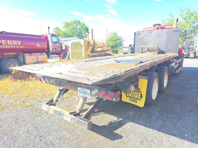 Image of Mack CH613 equipment image 3
