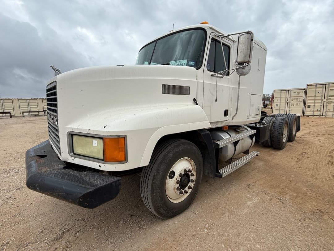 Image of Mack CH613 Primary image