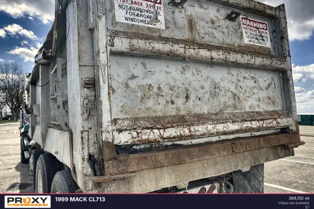 Image of Mack CL713 equipment image 3
