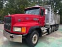 1999 Mack CL713 Image