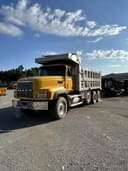 1999 Mack CL713 Image