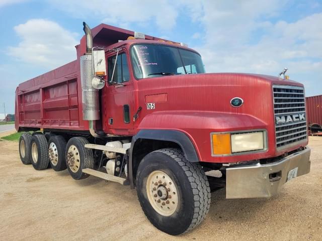 Image of Mack CL713 equipment image 3