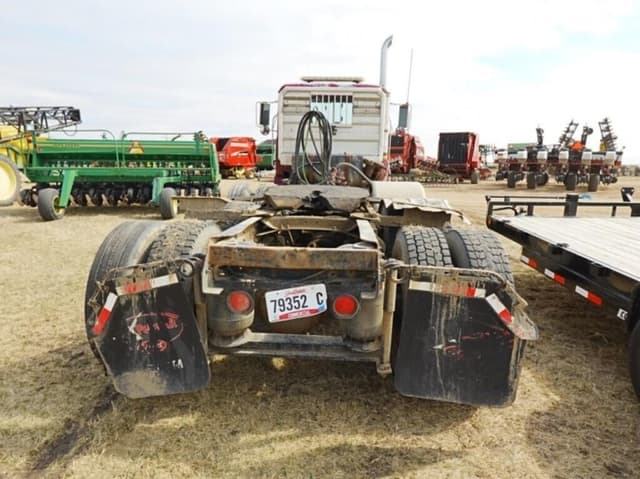 Image of Mack CH613 equipment image 3