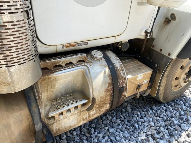 Image of Mack RD688S equipment image 4