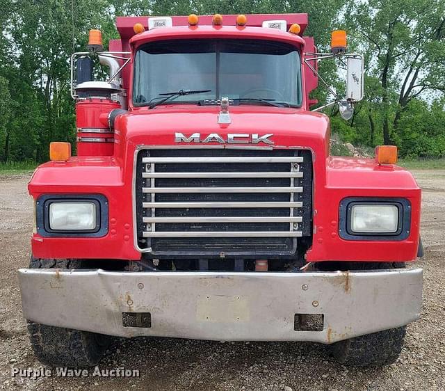 Image of Mack RD688S equipment image 1