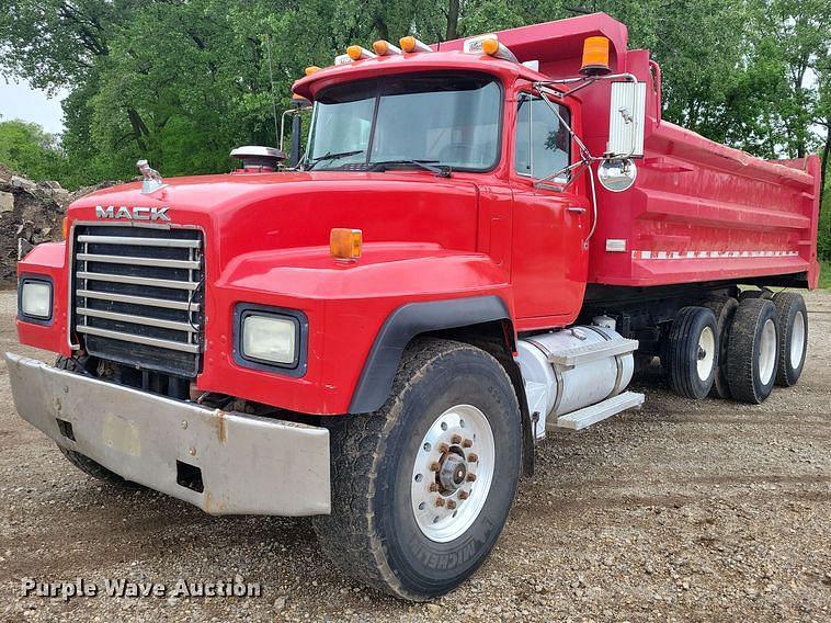 Image of Mack RD688S Primary image