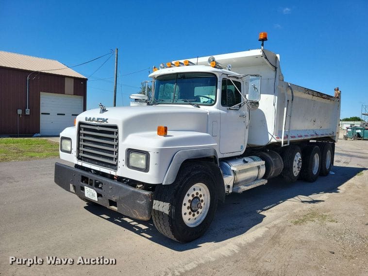 1999 Mack RD688S Equipment Image0
