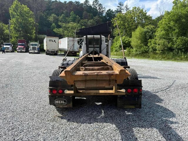 Image of Mack RD688S equipment image 3