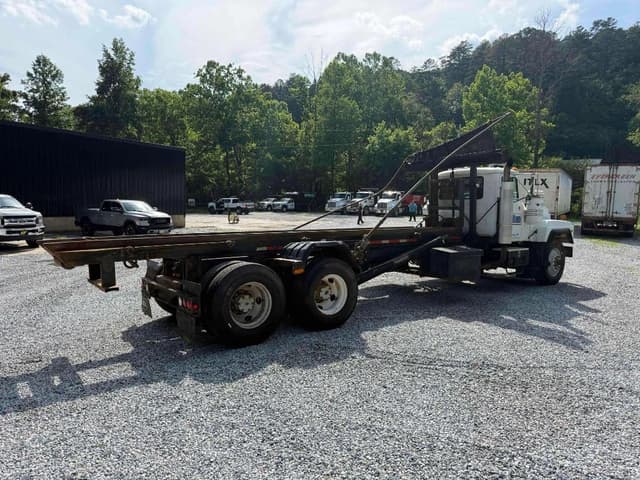 Image of Mack RD688S equipment image 4