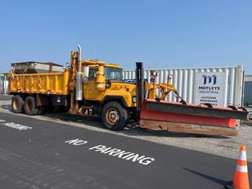 Main image Mack RD688S