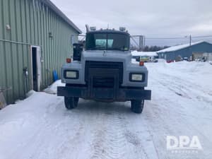 1999 Mack RD688S Image