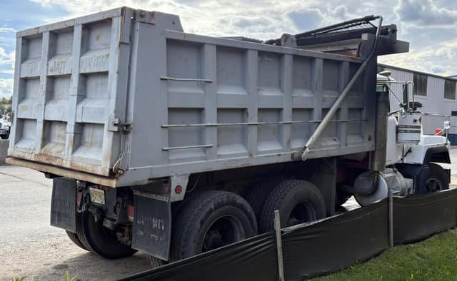 Image of Mack RD688SX equipment image 4