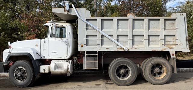 Image of Mack RD688SX equipment image 1