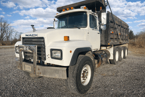 1999 Mack RD690S Image