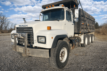 Main image Mack RD690S